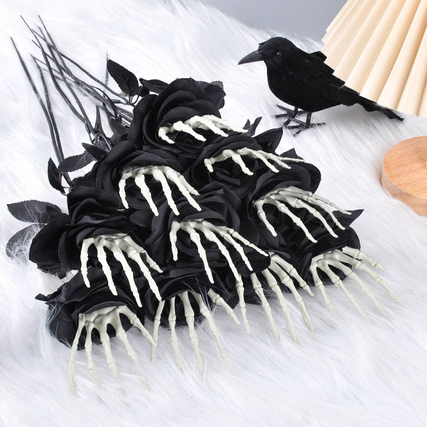 Adorno de Mano Esquelética con Rosa – Horror Halloween Decoration 🎃