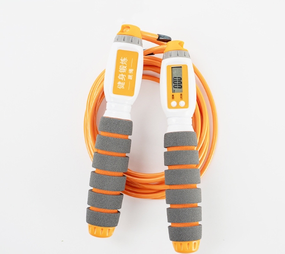 Cuerda de conteo electrónica para entrenamiento físico, cómoda que facilita su agarre y transporte.