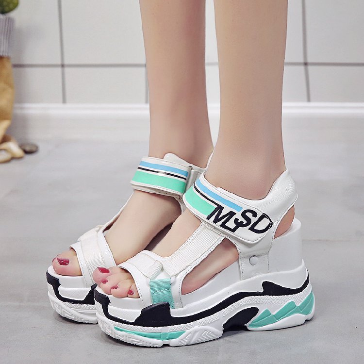 Sandalias de mujer de verano con tacones altos gruesos, muy femeninos y comodos