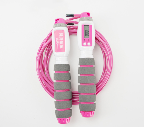 Cuerda de conteo electrónica para entrenamiento físico, cómoda que facilita su agarre y transporte.