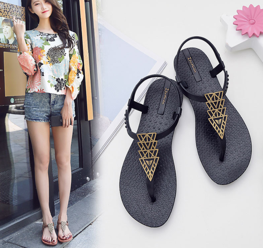 Sandalias de playa; chatitas de playa para mujer, sandalias de suela livianas y cómodas al andar.