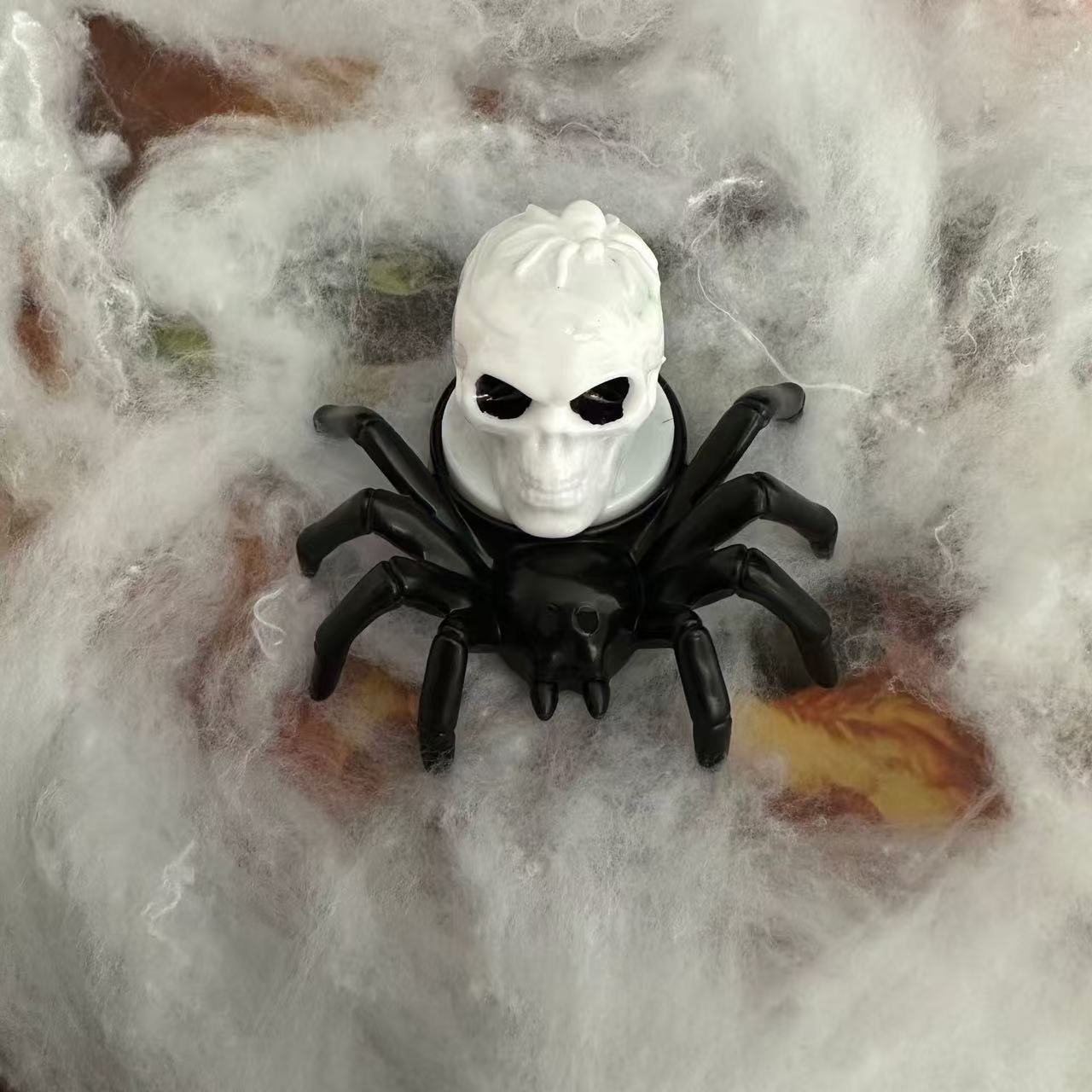 Vela y Props con Araña – Decoración de Halloween (Calabazas, Calaveras y Ojos) 🎃🕷️