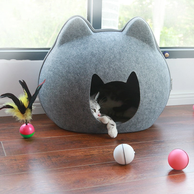 Casa para gatos cerrada con cama