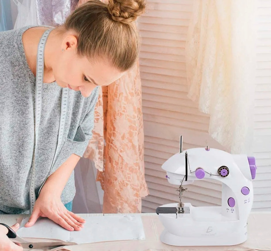 Mini Máquina de Coser Eléctrica con LED – Compacta, Práctica y Multifuncional