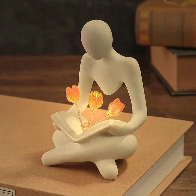 Estatua del pensador abstracto nórdico, luces, lector creativo, escultura de libro de tulipán, lámpara de noche, estante de escritorio, figuritas decorativas