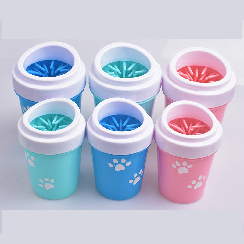 Productos de limpieza para el cuidado de las patas de tu perro de silicona.