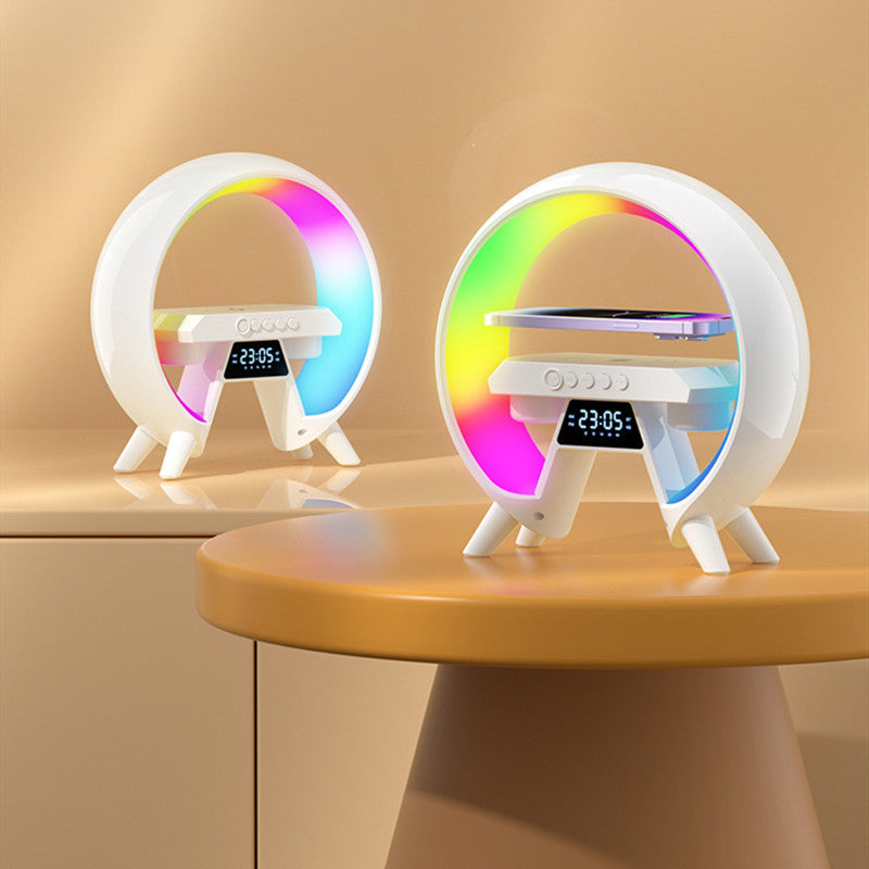 Luz De Noche Colorida Con Cargador Inalámbrico y Reloj