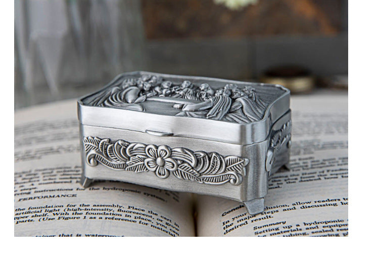 Caja de almacenamiento creativa europea de metal
