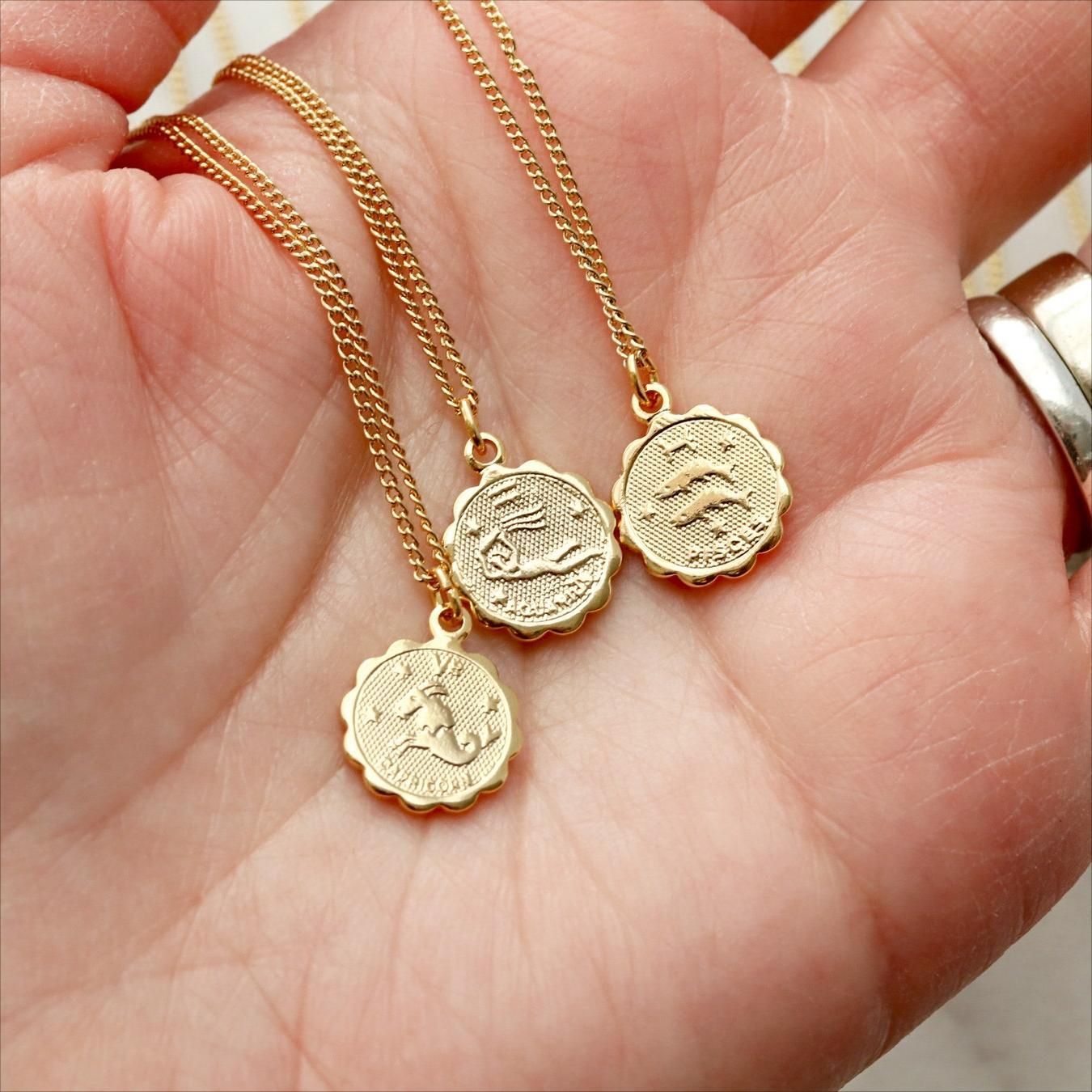 Collar de moneda redonda de doce constelaciones, cadena de acero inoxidable y titanio