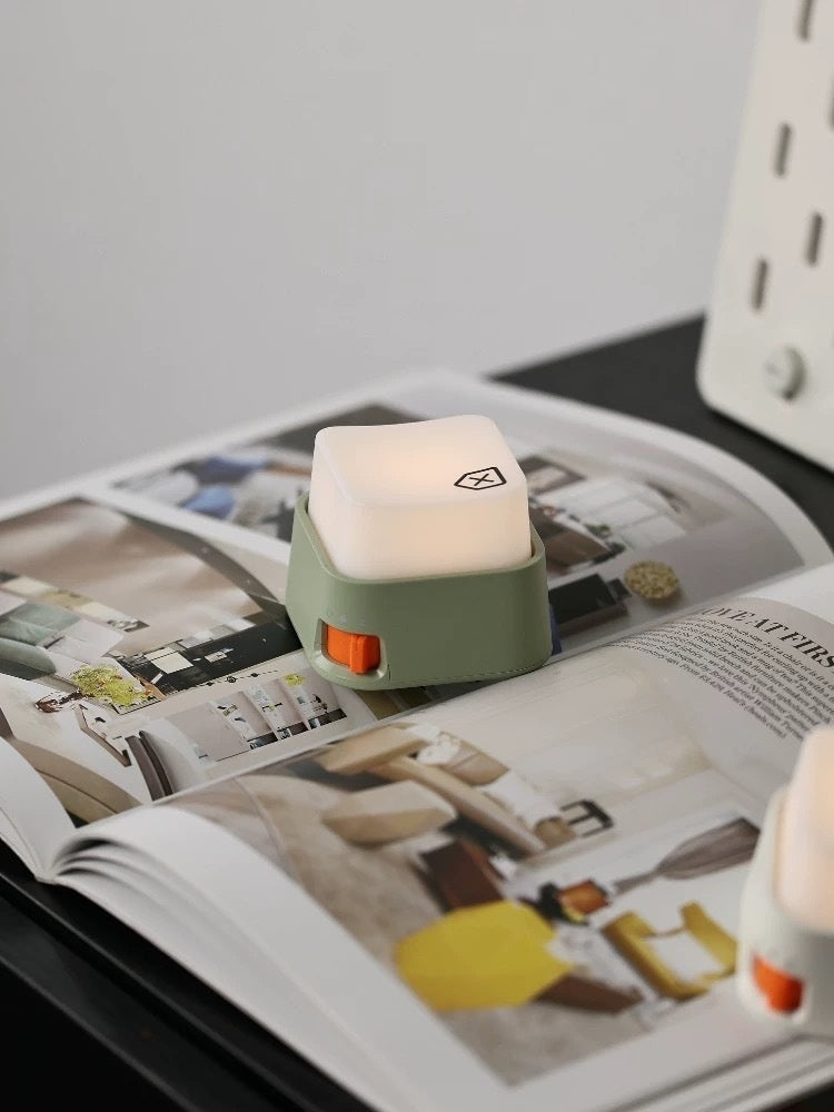 Luz Nocturna Magnética Portátil – Diseño Cute y Relajante