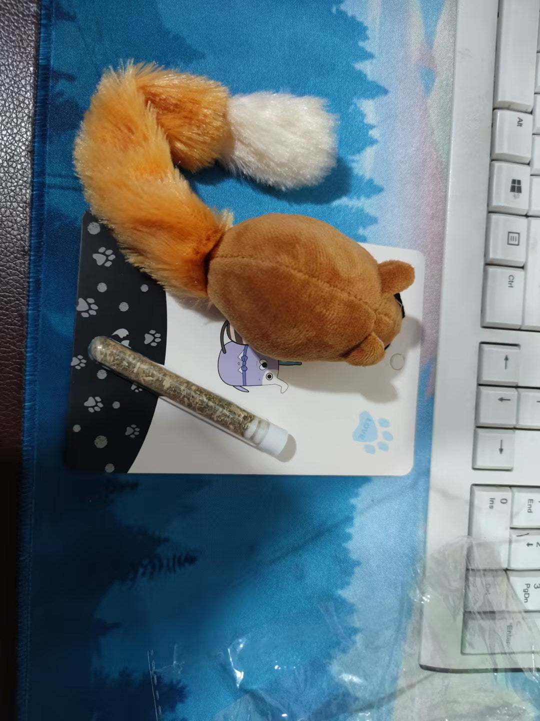 Juguete Ratón con Catnip para Gatos – Cola Larga, Interactivo y Súper Divertido 🐭🌿
