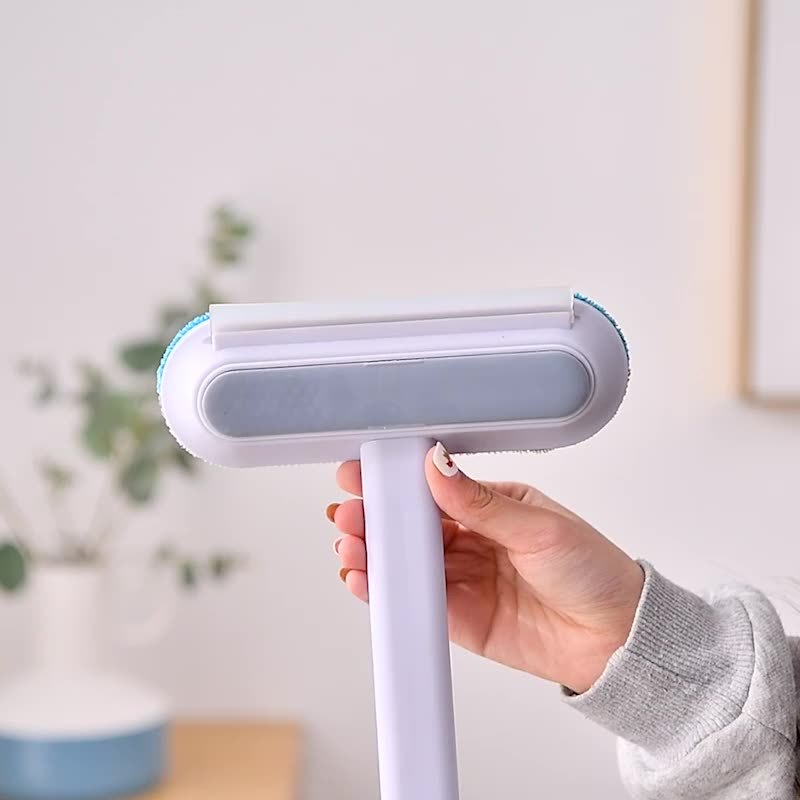 Cepillo 4 en 1 Multiusos – Limpieza Fácil y Sin Esfuerzo, pantalla, ropa y más