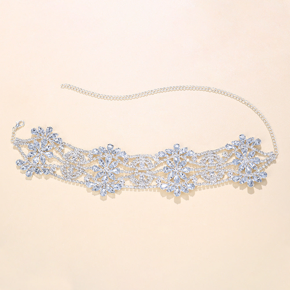 Collar Geométrico ancho en piedras imitación diamantes, en diseño De Flores en dorado y plateado