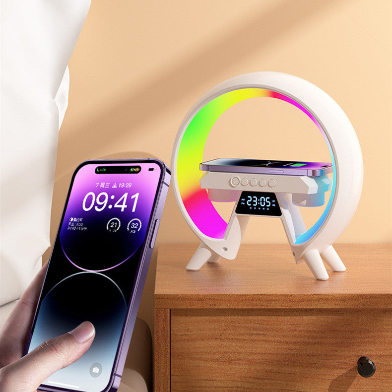 Luz De Noche Colorida Con Cargador Inalámbrico y Reloj