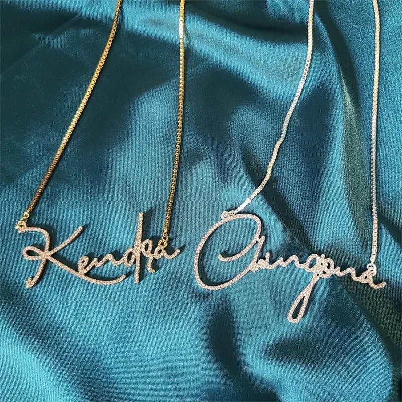 Collar con el dije de nombre personalizado, creación escrita a mano de cristal, collar con letras inglesas de acero inoxidable