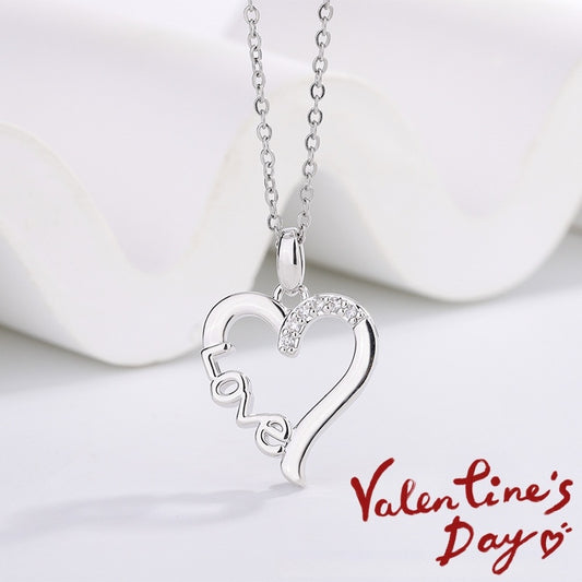 Collar con colgante de acero de titanio con diseño de corazón creativo LOVE