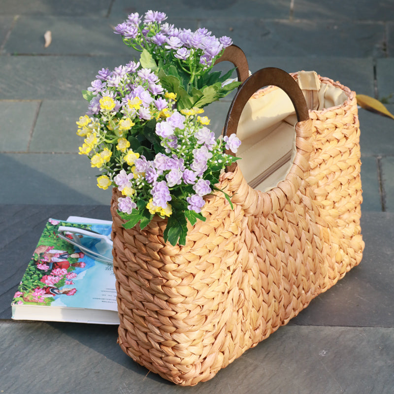 Bolsa de ratán para la playa, maravilloso bolso tejido en ratán, liviano y con un diseño exclusivo que adorna tu outfit para el mar y la arena.