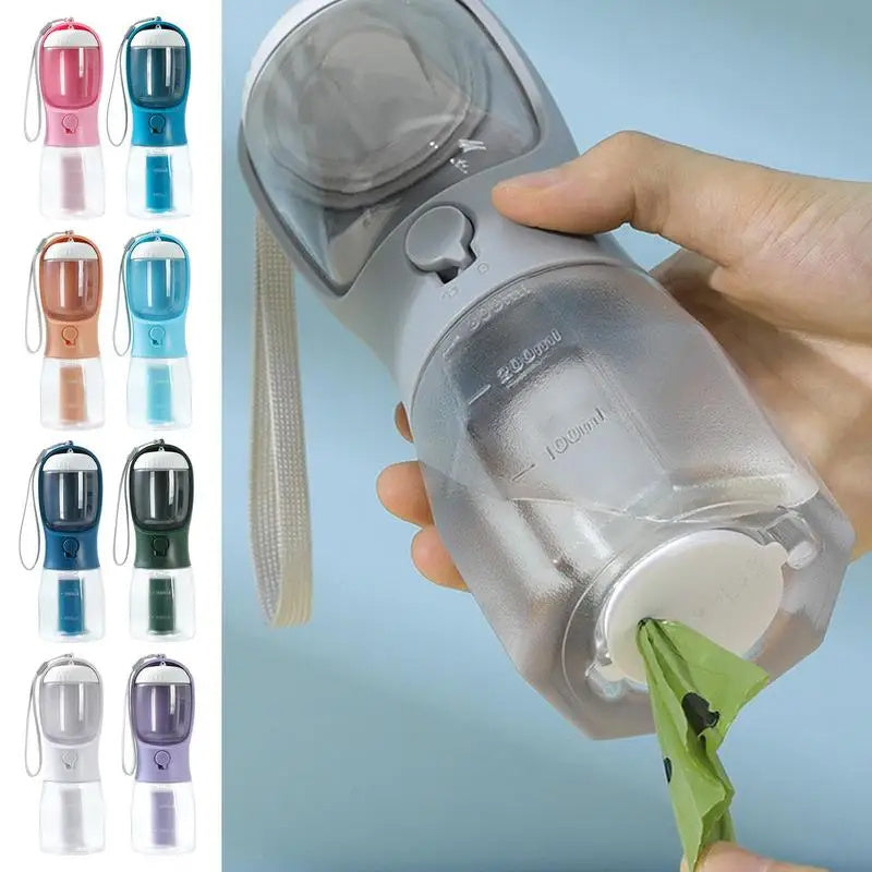 Botella Multifuncional para Mascotas 3 en 1,  Vaso Portátil – Agua, Comida y Bolsas en un Solo Click