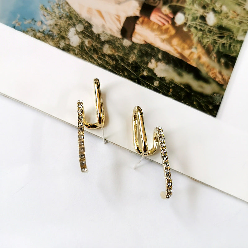 Aretes Geométricos con Zirconia | Brillo Moderno y Sofisticado