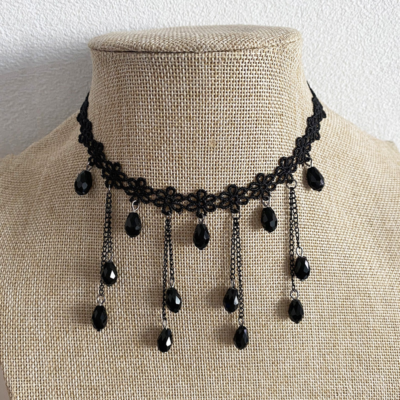 Collar de borlas de cinco puntas estilo gargantilla en distintos estilos color negro, excelente para tu outfit de noche