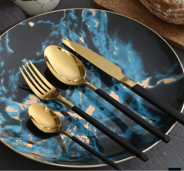 Juego de Cuchillo, Tenedor y Cucharas Acabado Titanio – Estilo Japonés y Coreano